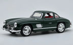 Brightlys Classic Vintage Coupe Diecast Model 1:24 Scale | Retro Luxury Collectible Car