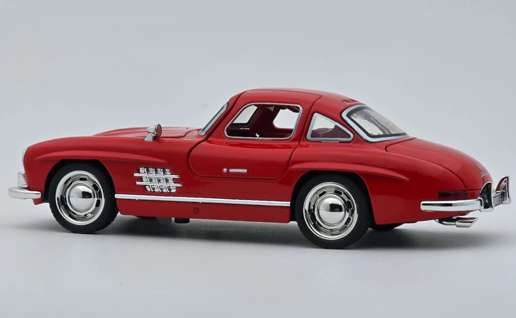 Brightlys Classic Vintage Coupe Diecast Model 1:24 Scale | Retro Luxury Collectible Car